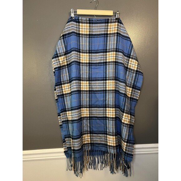 H&M Divided Scarf Womens One Size Blue Plaid Oversized Fringe 71x28 Acrylic - Picture 2 of 5